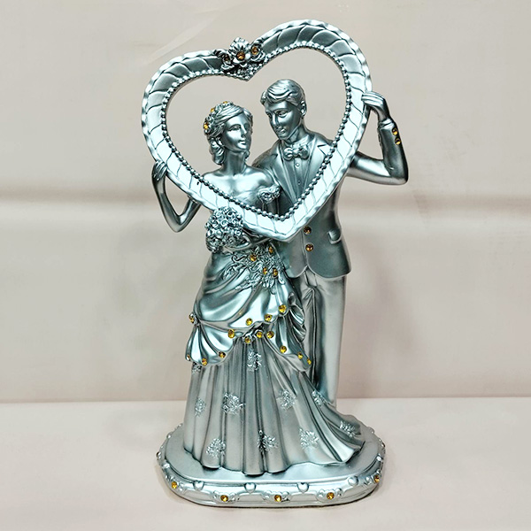 Exclusive Decorative Showpiece